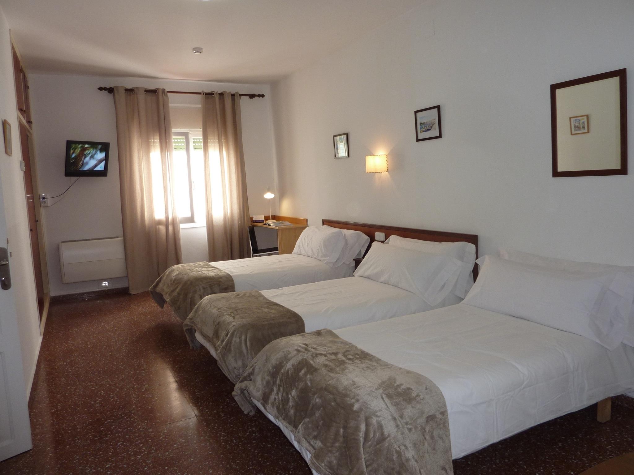 Hostal Jume - Urban Rooms Mahon  Bagian luar foto