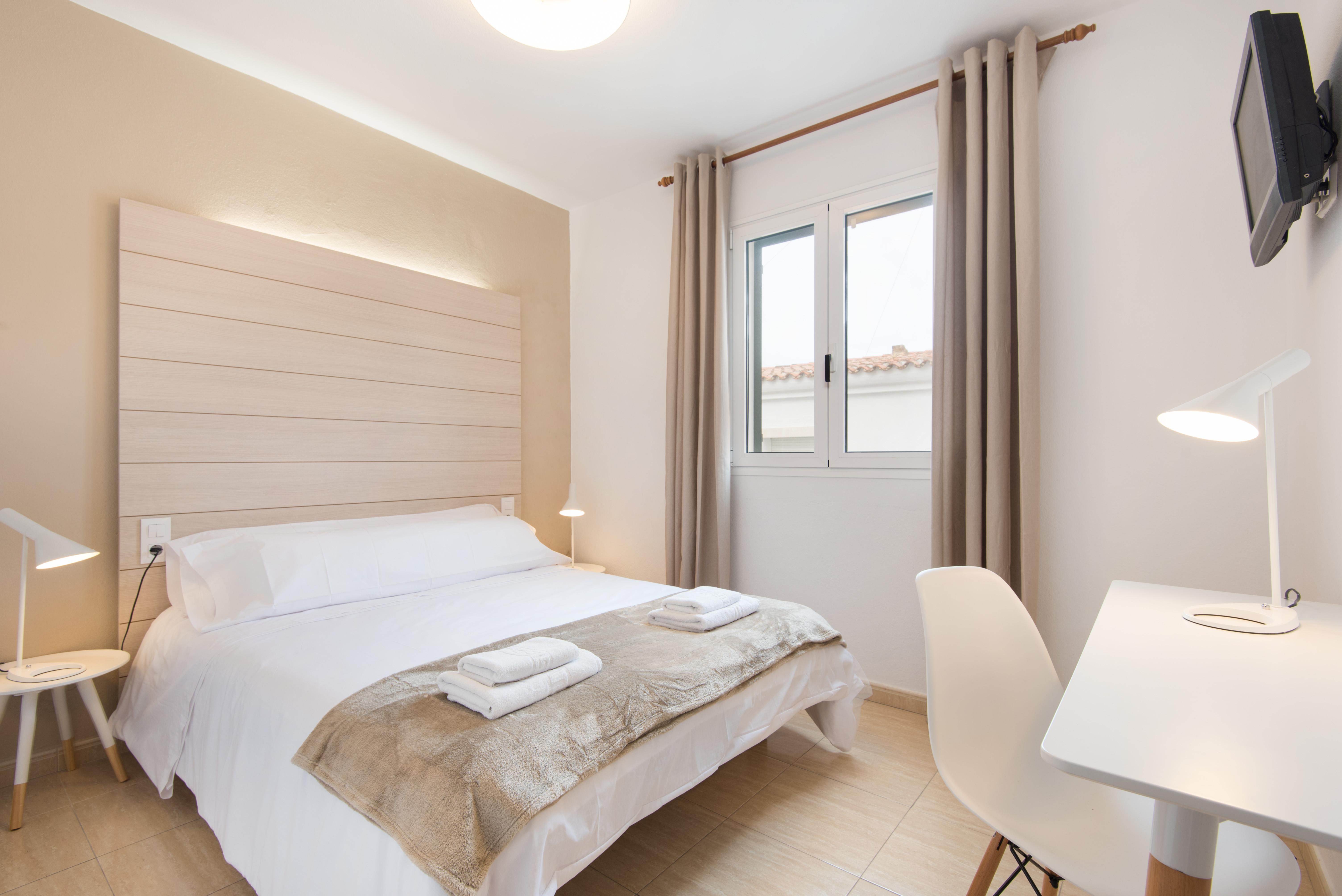 Hostal Jume - Urban Rooms Mahon  Bagian luar foto
