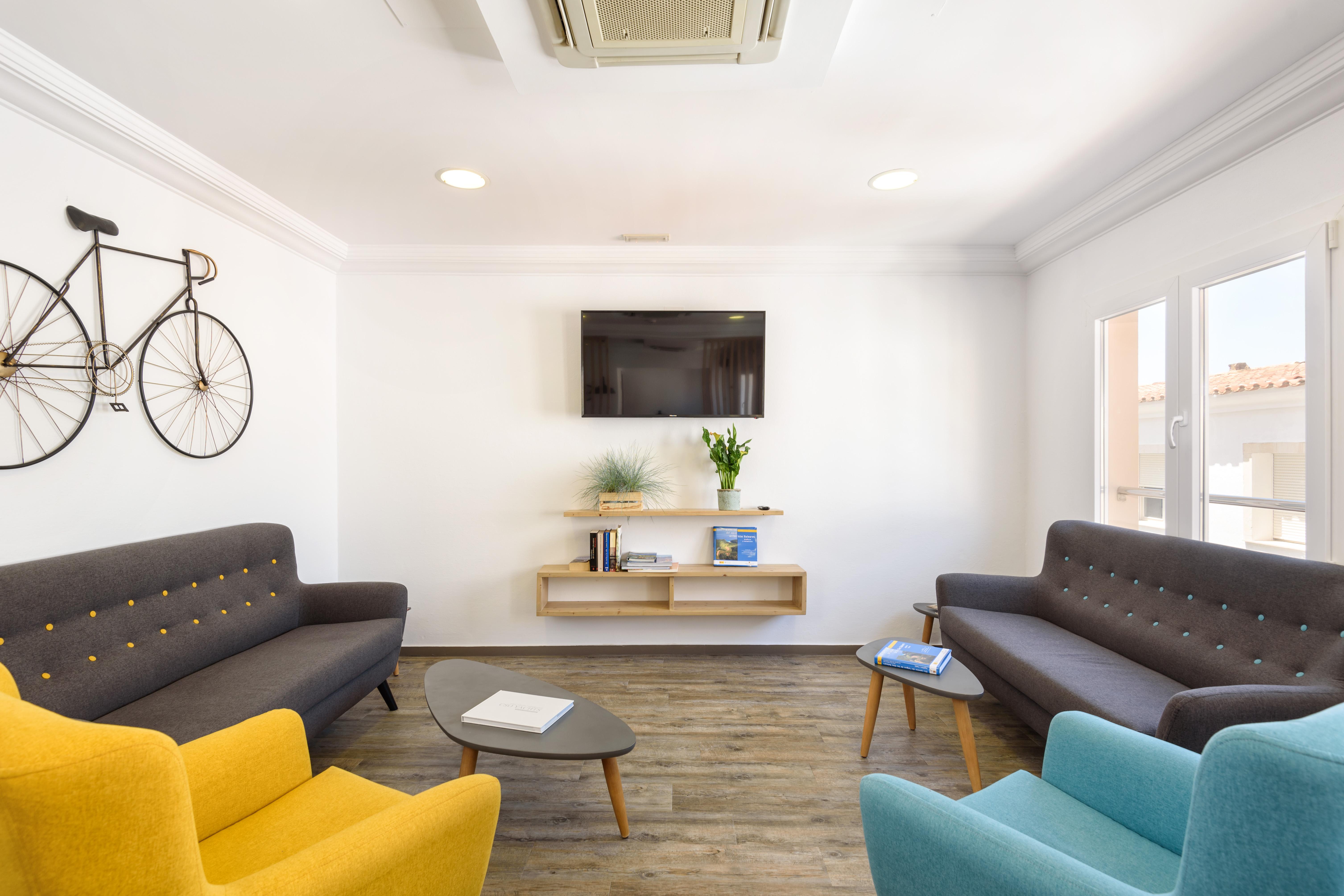 Hostal Jume - Urban Rooms Mahon  Bagian luar foto