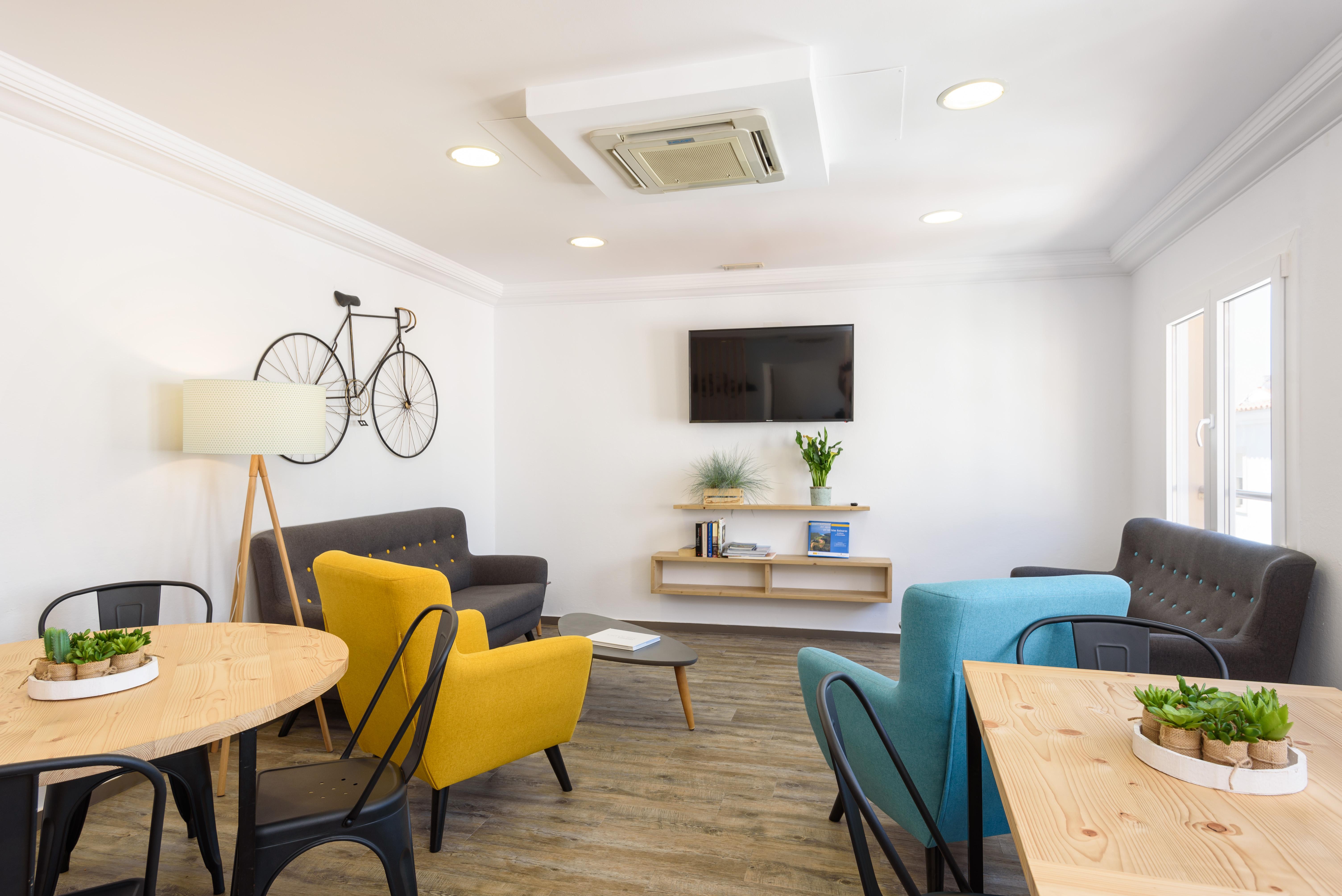 Hostal Jume - Urban Rooms Mahon  Bagian luar foto
