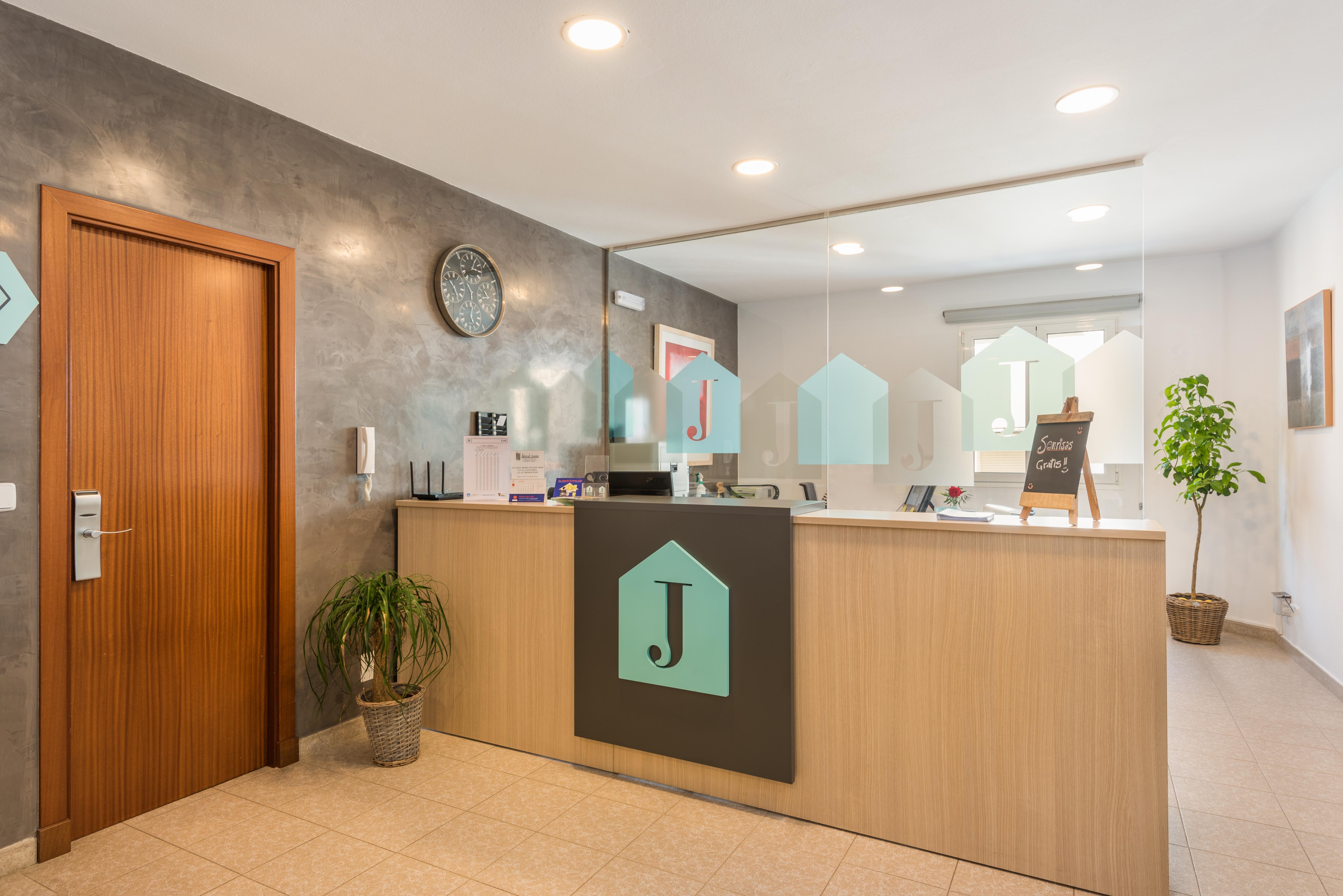 Hostal Jume - Urban Rooms Mahon  Bagian luar foto