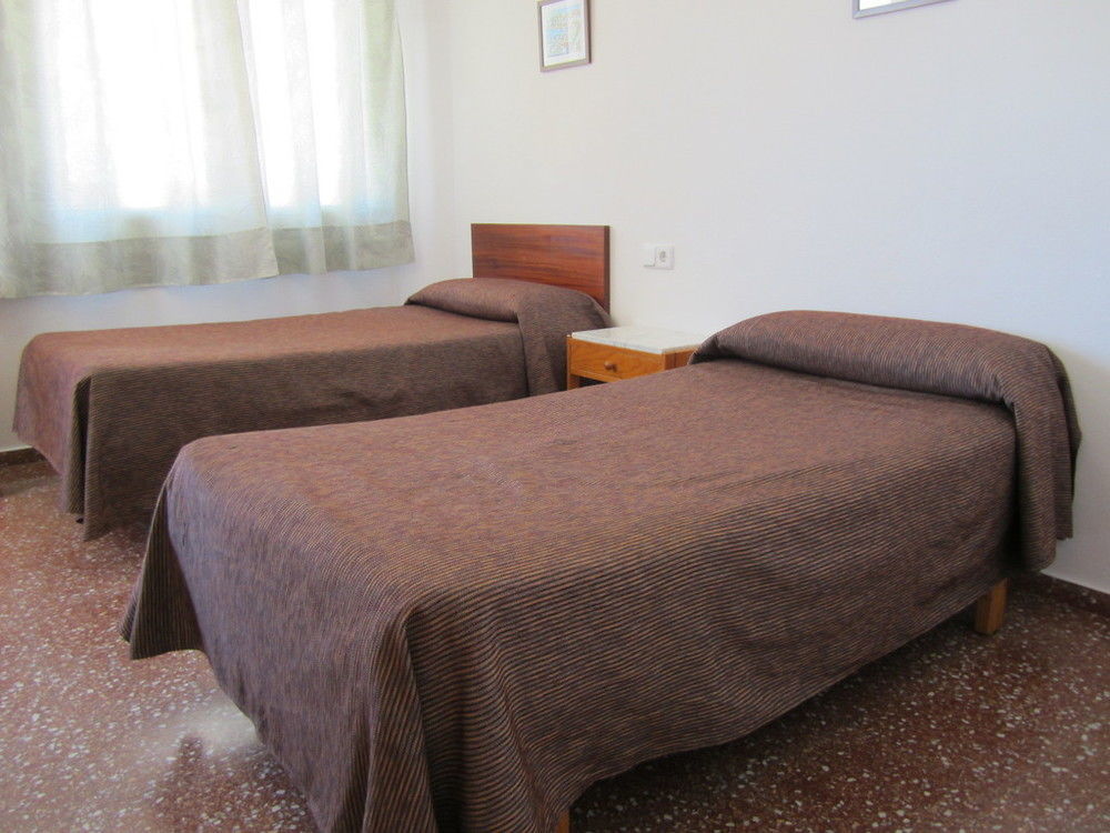 Hostal Jume - Urban Rooms Mahon  Bagian luar foto
