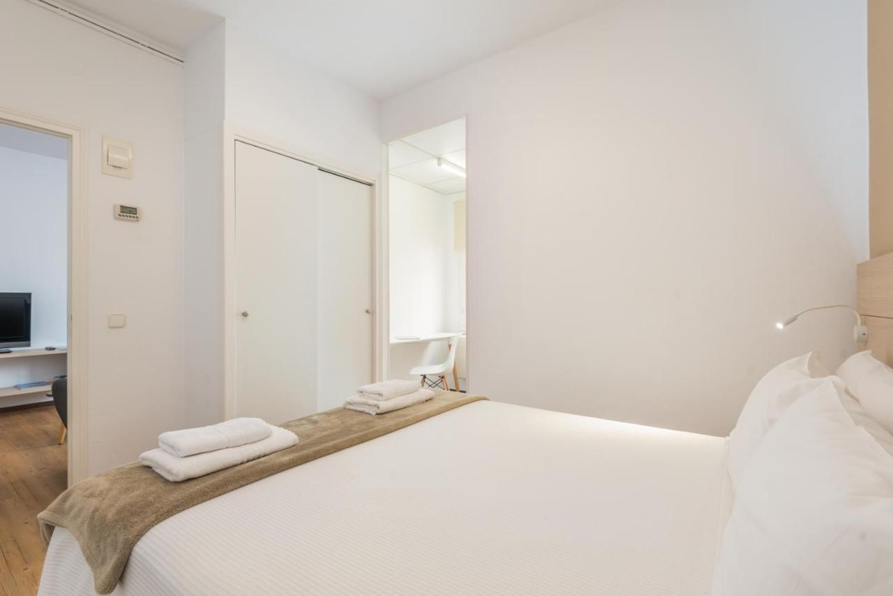 Hostal Jume - Urban Rooms Mahon  Bagian luar foto